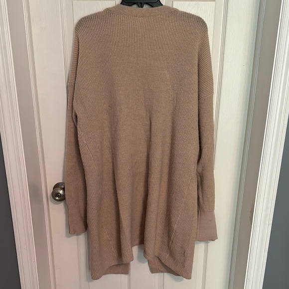 Elegant Tan Women's Cardigan - Picture 6 of 6